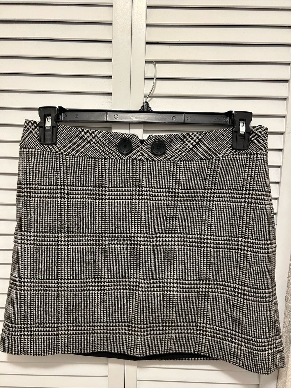 The Limited Black and White Glen Plaid Mini Skirt with Button Waist Size 6